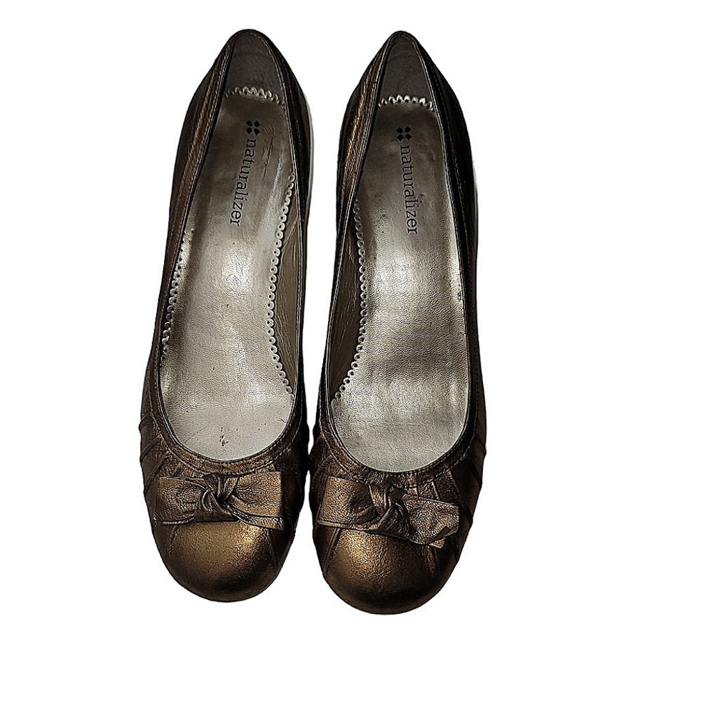 Naturalizer Bronze Leather Pumps 2.5" Heels Size 10